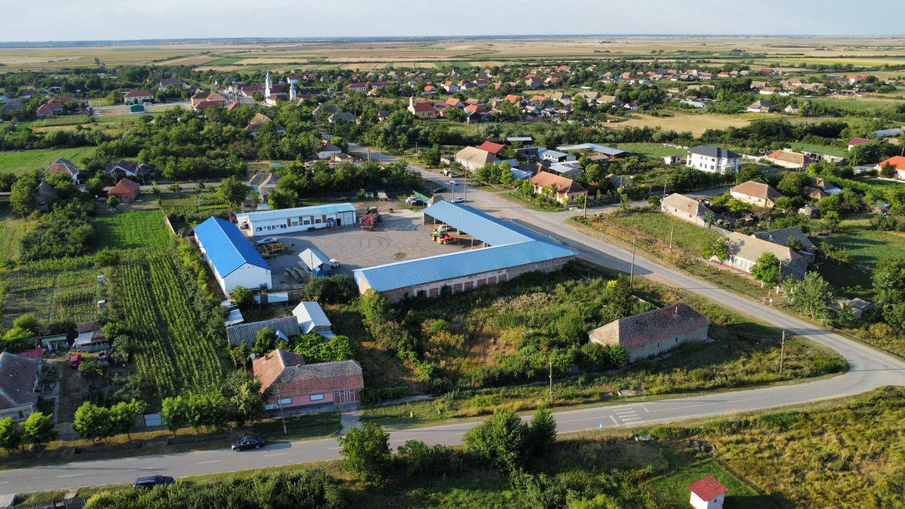 Casa individuala cu 3 camere, 130 mp utili, teren 1238 mp, in Livezile Timis 33, foxfort.ro