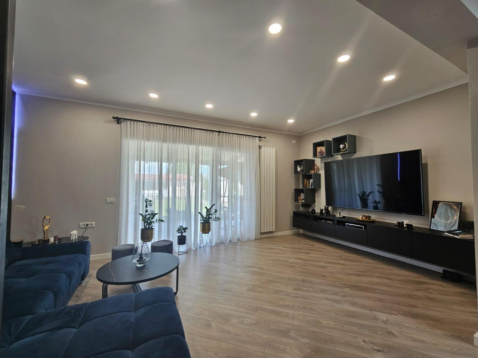 1/2 Duplex,  la asfalt, P +M, Toate Utilit., Mobilat + utilat Lux, Zona Simfonie 26, foxfort.ro