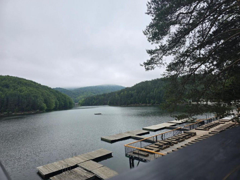 Investitie in turism, Pensiune 14 camere in centrul Valiugului 3, foxfort.ro