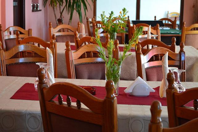 Investitie in turism, Pensiune 14 camere in centrul Valiugului 7, foxfort.ro