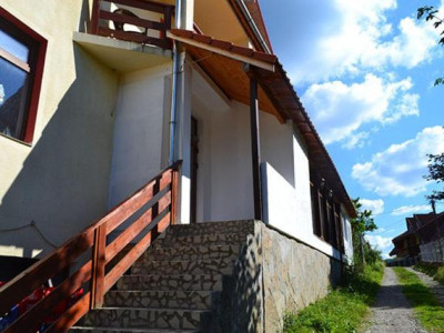Investitie in turism, Pensiune 14 camere in centrul Valiugului imagine mica 4, foxfort.ro