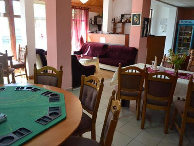Investitie in turism, Pensiune 14 camere in centrul Valiugului imagine mica 8, foxfort.ro