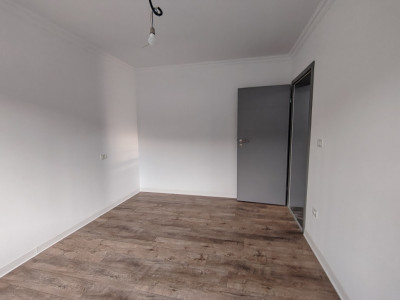 Apartament 3 camere, 79 mp cu gradina in Giroc - V10170