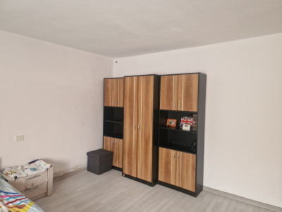 Casa individuala cu 9 camere, in Mosnita Noua, zona centrala imagine mica 2, foxfort.ro