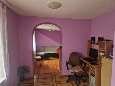 Casa individuala cu 9 camere, in Mosnita Noua, zona centrala imagine mica 11, foxfort.ro