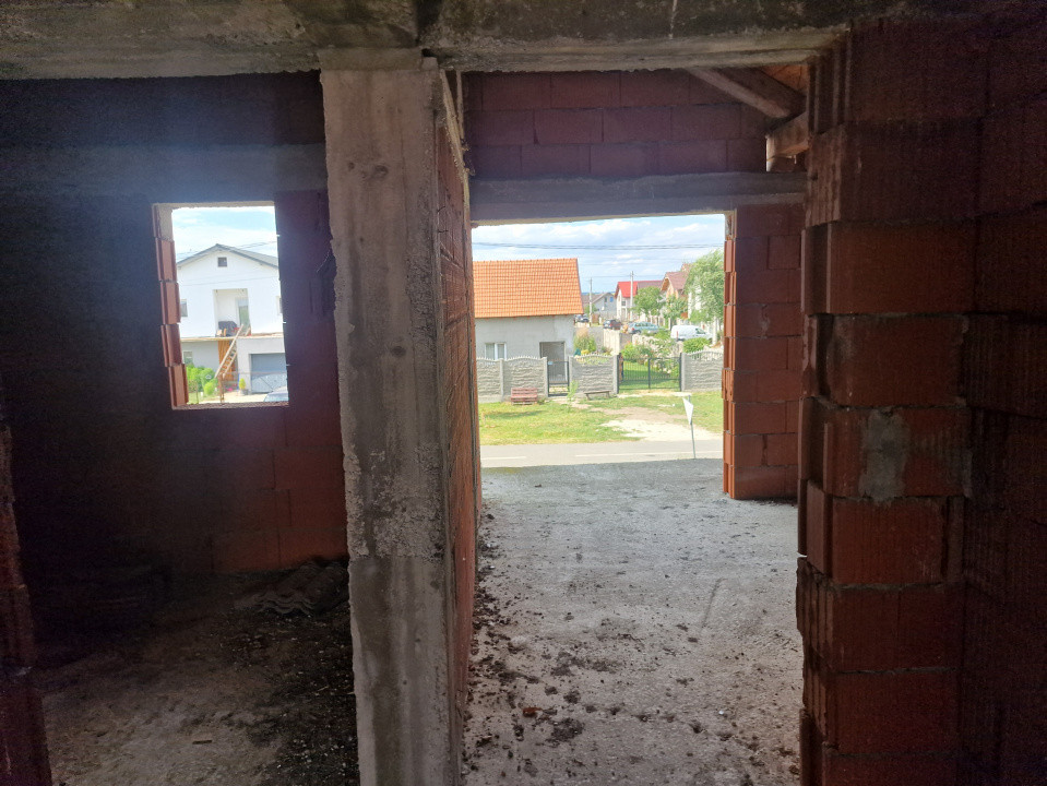 Casa individuala cu 6 camere in constructie in Izvin 2, foxfort.ro