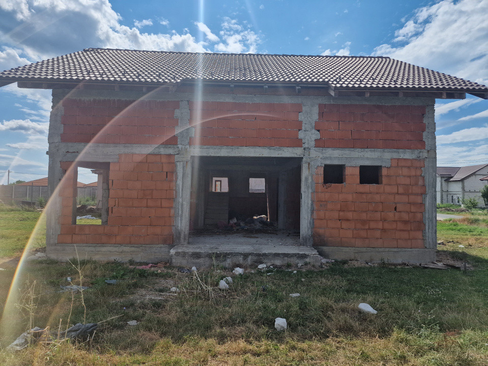Casa individuala cu 6 camere in constructie in Izvin 7, foxfort.ro
