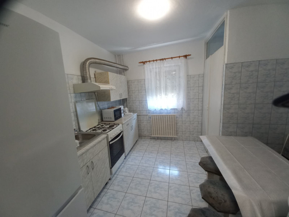 Apartament 3 camere | Decomandat | 72 mp | Etaj 3 | Zona Modern 7, foxfort.ro