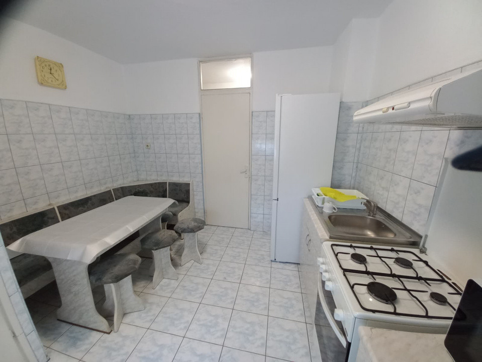 Apartament 3 camere | Decomandat | 72 mp | Etaj 3 | Zona Modern 8, foxfort.ro