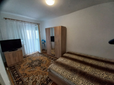 Apartament 3 camere | Decomandat | 72 mp | Etaj 3 | Zona Modern imagine mica 3, foxfort.ro