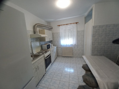 Apartament 3 camere | Decomandat | 72 mp | Etaj 3 | Zona Modern imagine mica 7, foxfort.ro