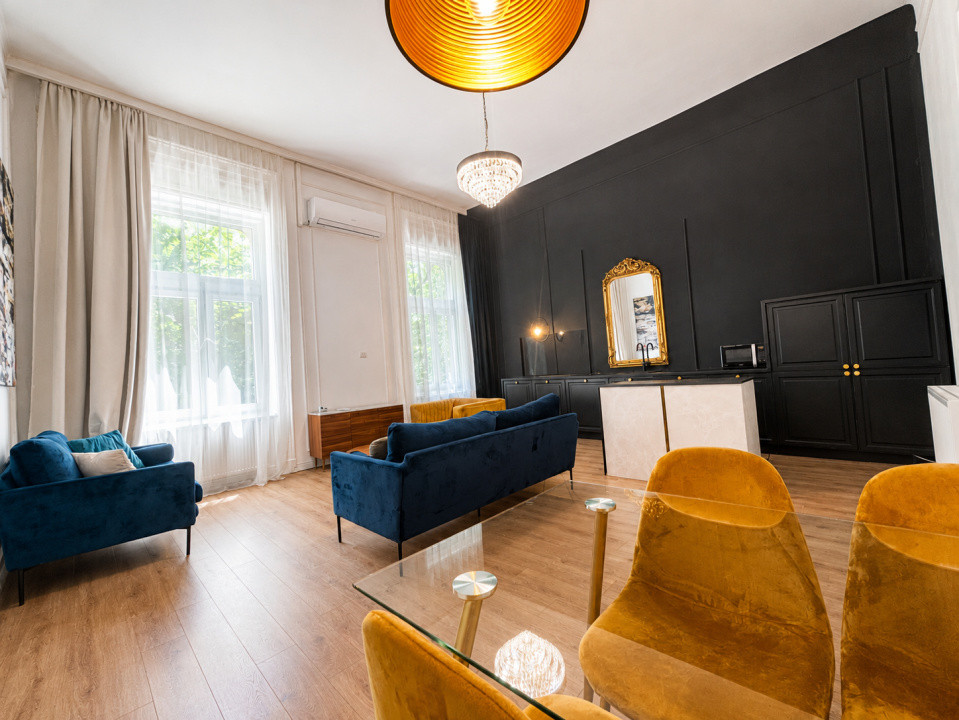 Apartament cu 2 camere cochet in cladire istorica - Piata Mica - Arad 2, foxfort.ro