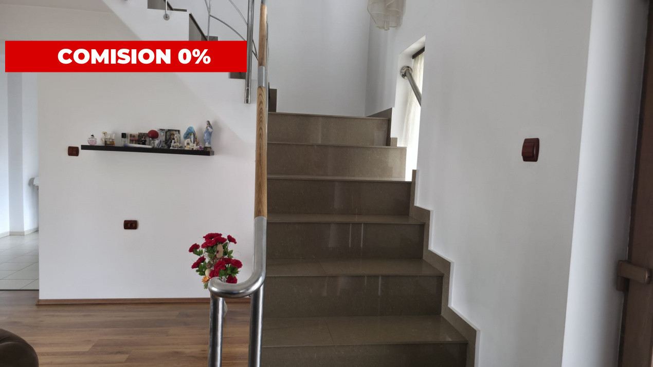 Casa individuala cu 6 camere + 2 spatii comerciale - Gataia 12, foxfort.ro