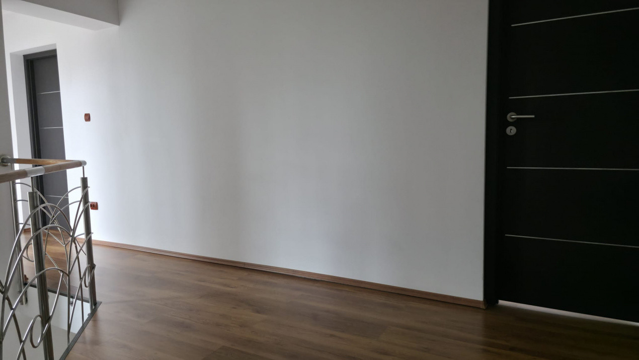 Casa individuala cu 6 camere + 2 spatii comerciale - Gataia 15, foxfort.ro