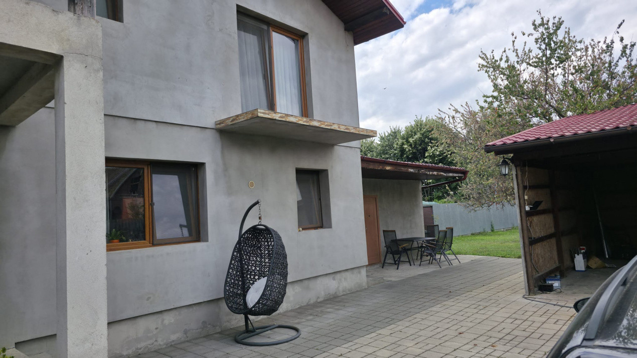 Casa individuala cu 6 camere + 2 spatii comerciale - Gataia 18, foxfort.ro