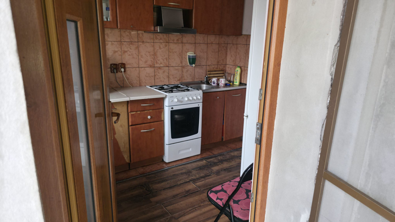 Casa individuala cu 6 camere + 2 spatii comerciale - Gataia 20, foxfort.ro