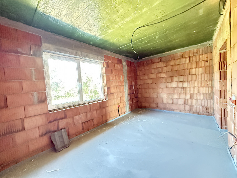 Duplex cu 5 camere si 300 mp teren, de vanzare in Sanmihaiu Roman 18, foxfort.ro