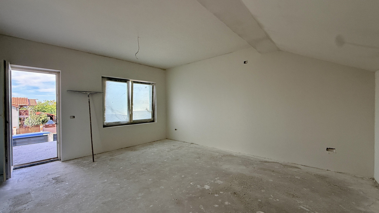 Casa individuala de vanzare, 8 camere + 4 bai - Mosnita Veche 12, foxfort.ro