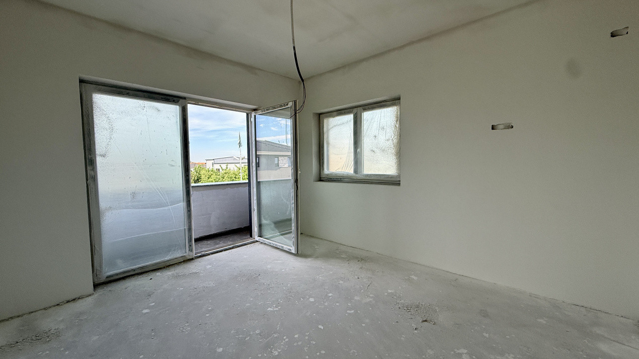 Casa individuala de vanzare, 8 camere + 4 bai - Mosnita Veche 16, foxfort.ro