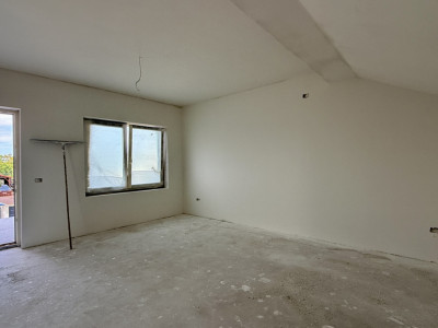 Casa individuala de vanzare, 8 camere + 4 bai - Mosnita Veche imagine mica 12, foxfort.ro
