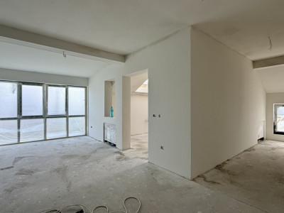 Casa individuala de vanzare, 8 camere + 4 bai - Mosnita Veche imagine mica 19, foxfort.ro