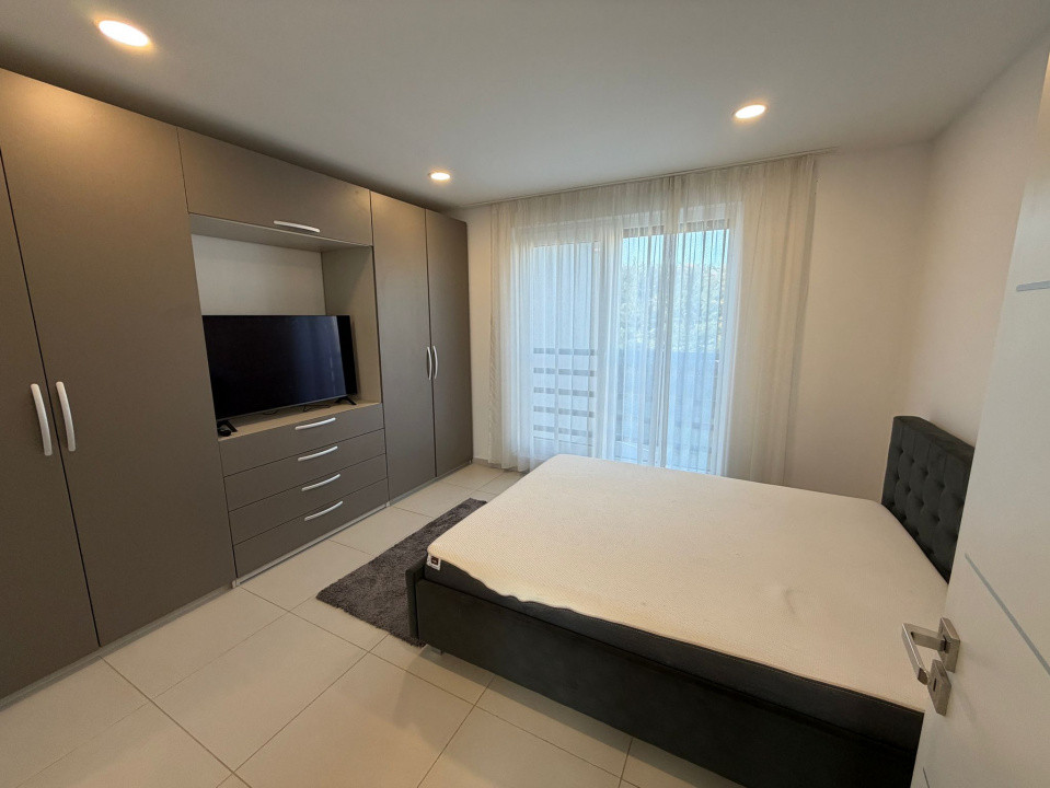 Apartament cu 4 camere dispus pe 3 niveluri - zona Giroc 2, foxfort.ro