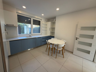 Apartament cu 4 camere dispus pe 3 niveluri - zona Giroc imagine mica 8, foxfort.ro
