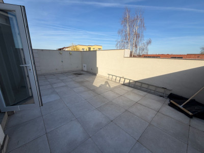 Apartament cu 4 camere dispus pe 3 niveluri - zona Giroc imagine mica 9, foxfort.ro