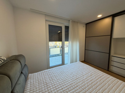 Apartament cu 4 camere dispus pe 3 niveluri - zona Giroc imagine mica 10, foxfort.ro