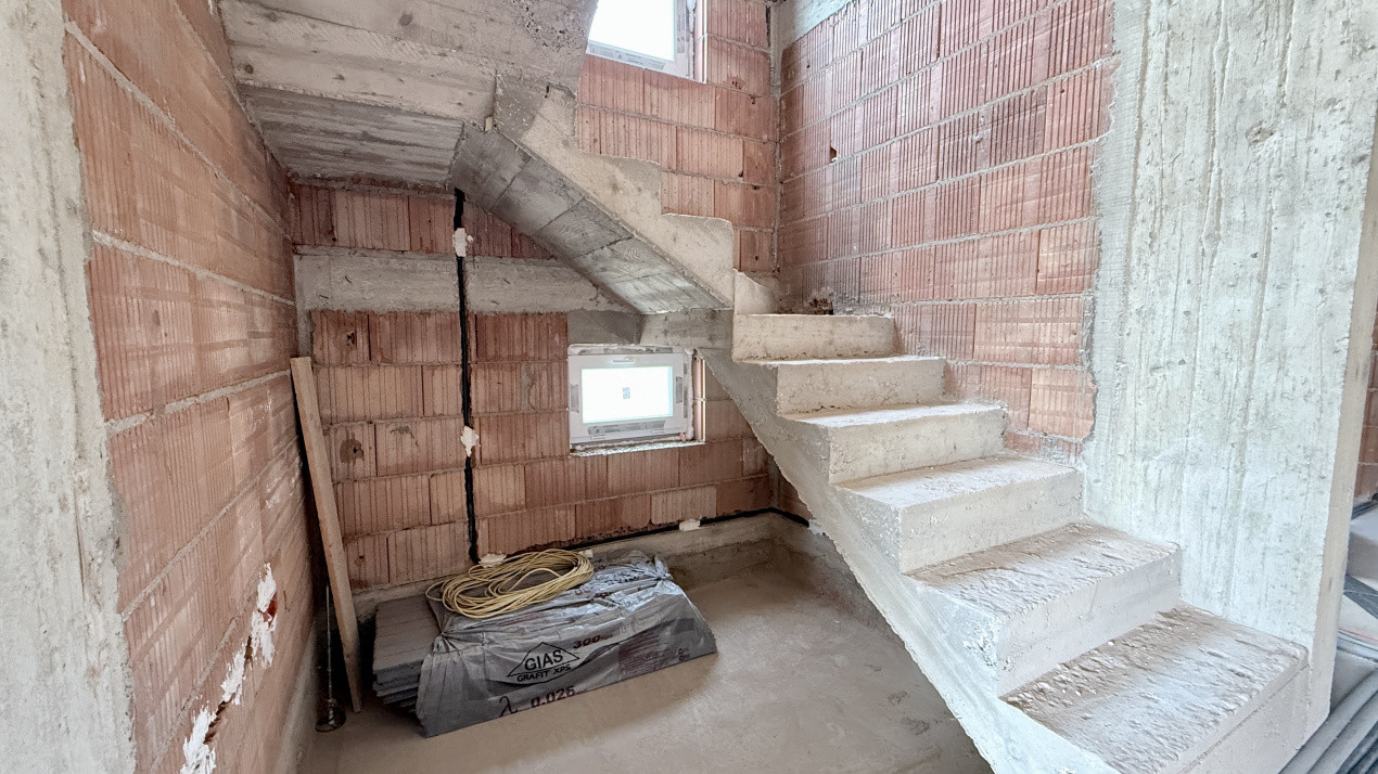 Comision 0% Duplex de vanzare 5 camere, 3 bai - Mosnita Noua - Calea Medves 19, foxfort.ro