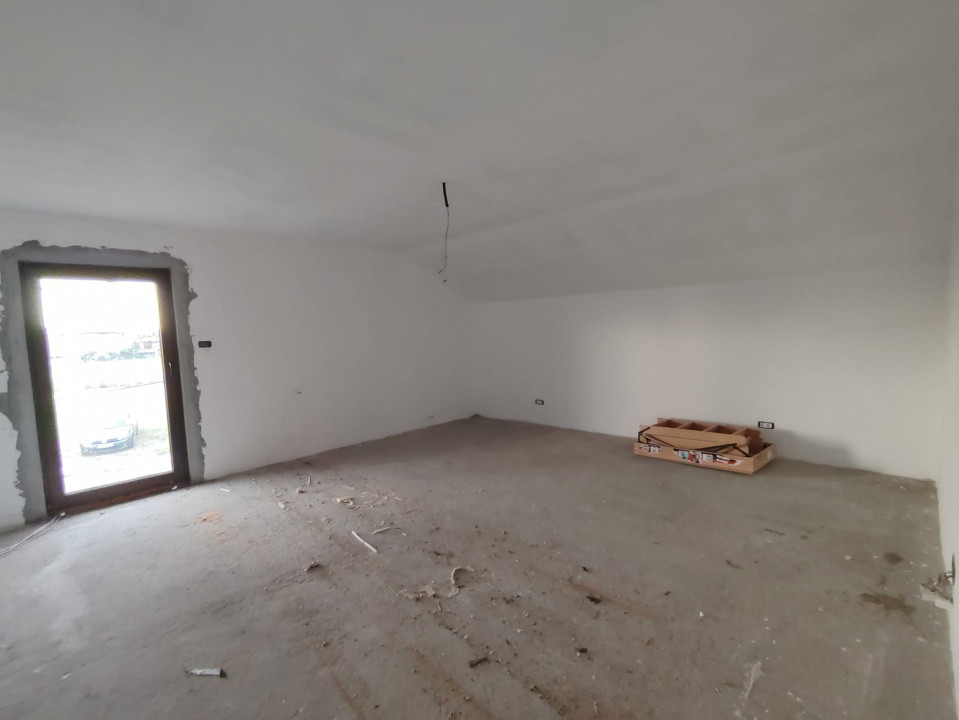 Casa individuala 5 camere cu teren de 747 mp in Sanandrei - V10221 7, foxfort.ro