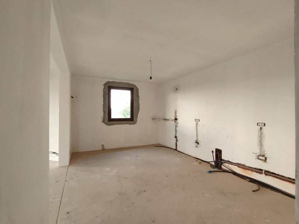 Casa individuala 5 camere cu teren de 747 mp in Sanandrei - V10221 10, foxfort.ro