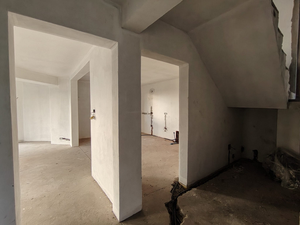Casa individuala 5 camere cu teren de 747 mp in Sanandrei - V10221 13, foxfort.ro