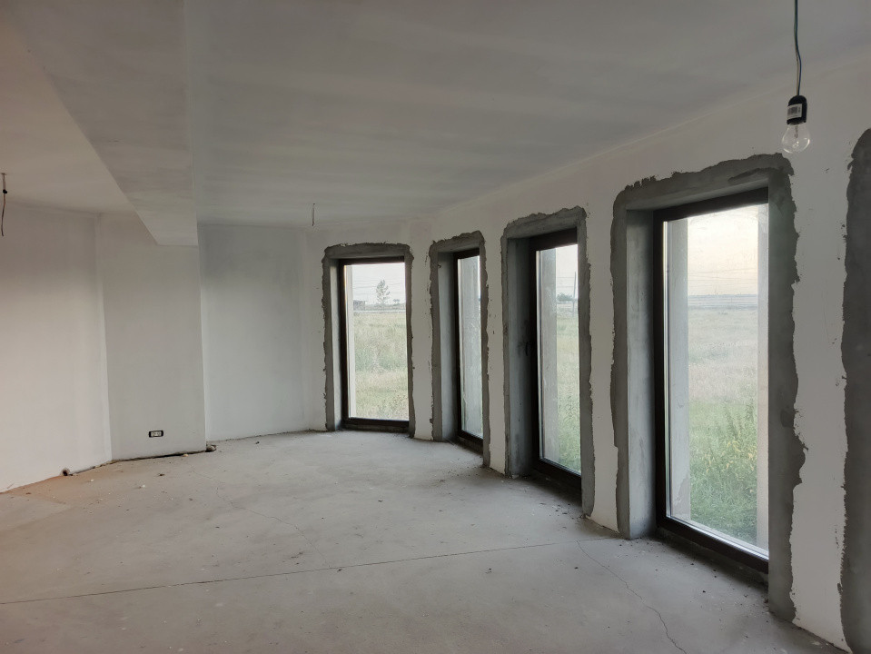 Casa individuala 5 camere cu teren de 747 mp in Sanandrei - V10221 16, foxfort.ro