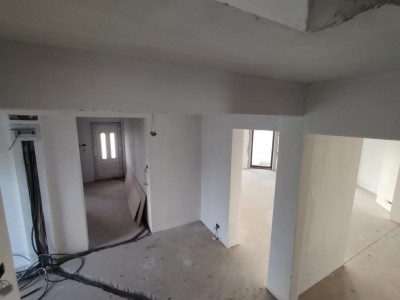 Casa individuala 5 camere cu teren de 747 mp in Sanandrei - V10221 imagine mica 3, foxfort.ro