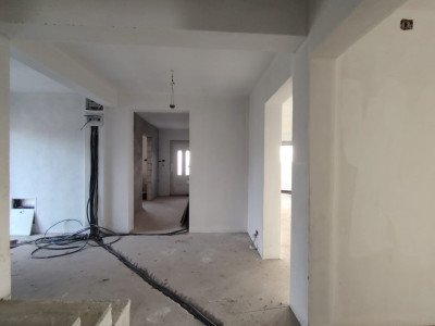 Casa individuala 5 camere cu teren de 747 mp in Sanandrei - V10221 imagine mica 4, foxfort.ro