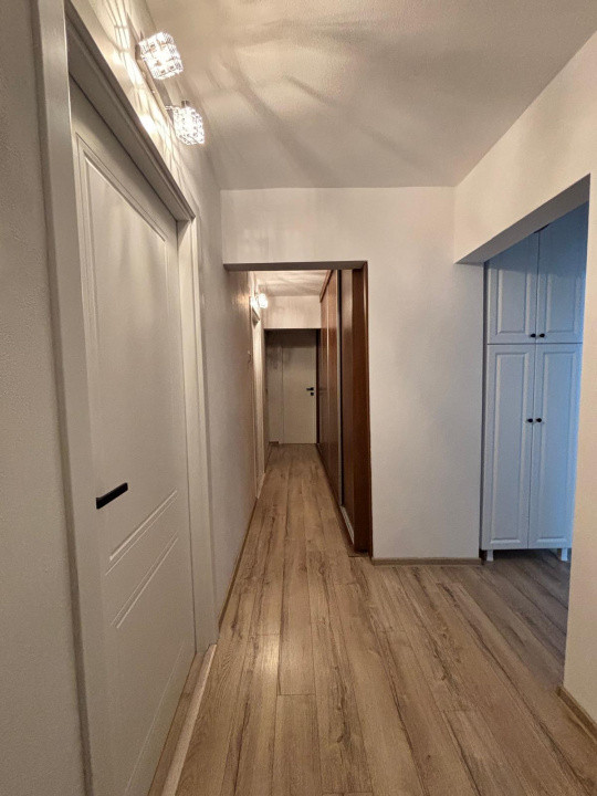 Apartament cu 5 camere, 95 mp utili - zona Fortuna 13, foxfort.ro