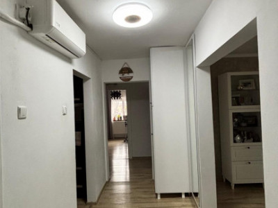 Apartament cu 5 camere, 95 mp utili - zona Fortuna imagine mica 14, foxfort.ro