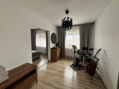 Apartament cu 5 camere, 95 mp utili - zona Fortuna imagine mica 6, foxfort.ro