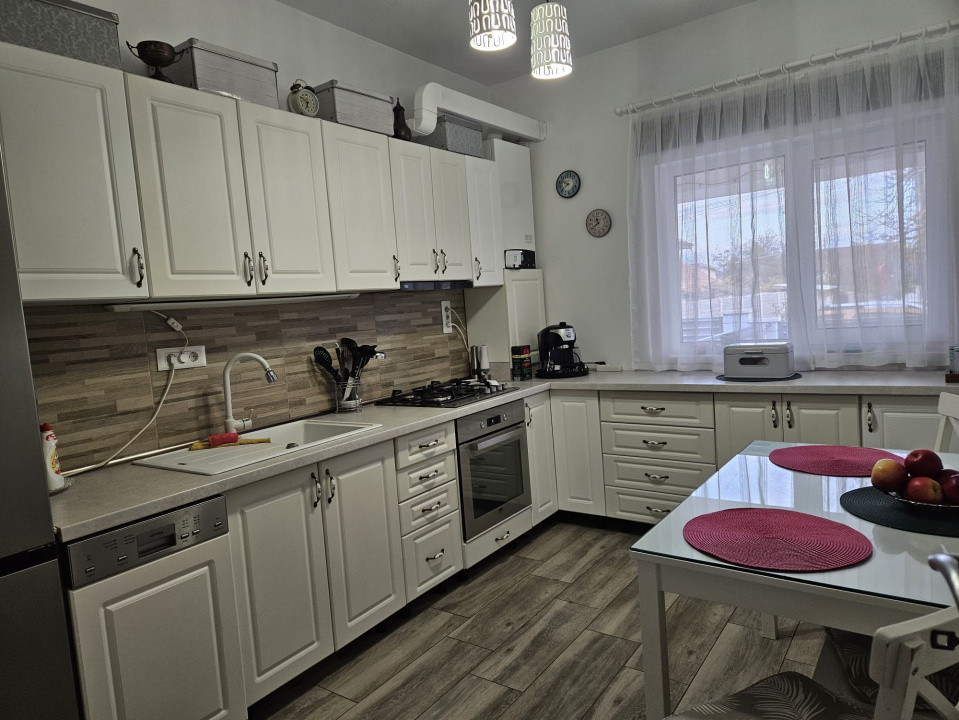 COMISION 0% Triplex de vanzare complet mobilat si utilat - Sanandrei 4, foxfort.ro