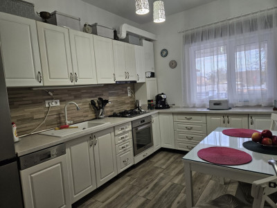 COMISION 0% Triplex de vanzare complet mobilat si utilat - Sanandrei imagine mica 4, foxfort.ro