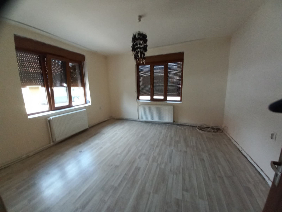 Casa individuala cu 4 camere - zona Crisan | 2 corpuri de cladire  4, foxfort.ro
