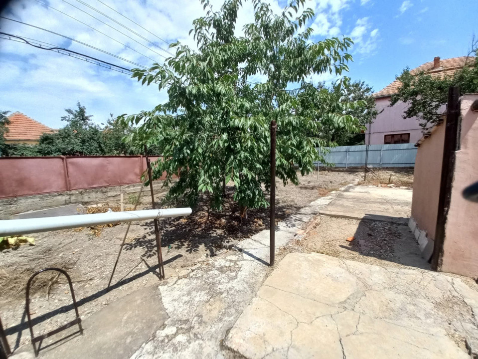 Casa individuala cu 4 camere - zona Crisan | 2 corpuri de cladire  13, foxfort.ro