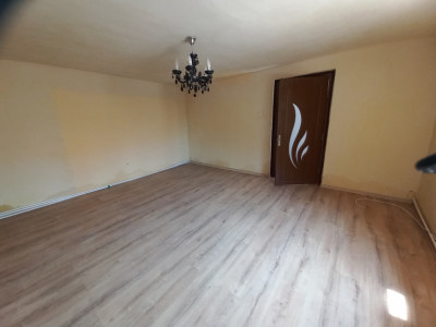 Casa individuala cu 4 camere - zona Crisan | 2 corpuri de cladire imagine mica 6, foxfort.ro