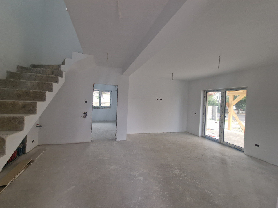 Duplex de vanzare cu 4 camere, cartier Europa, Mosnita Noua 1, foxfort.ro
