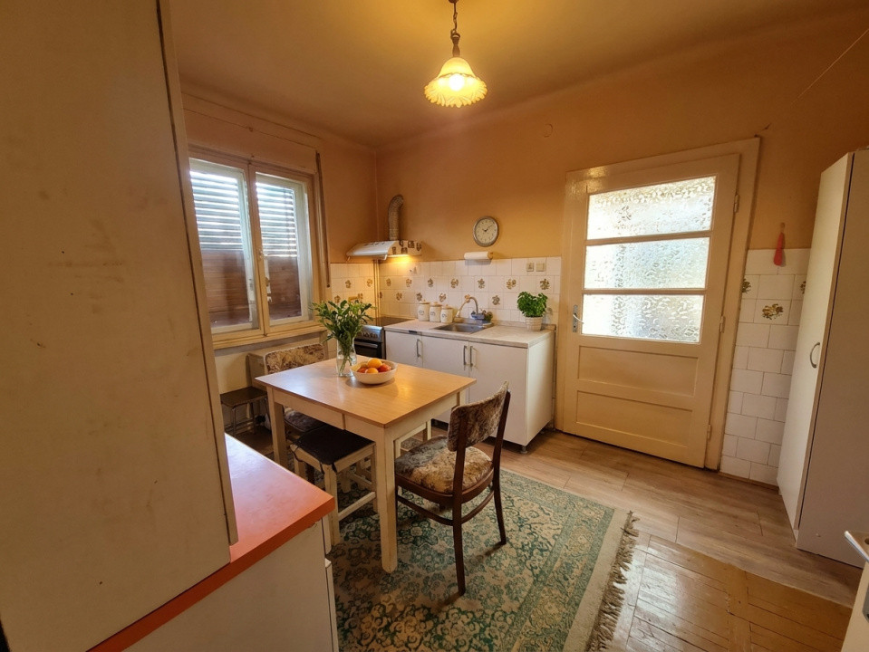 Casa individuala cu 5 camere si teren de 337 mp - zona Crisan 4, foxfort.ro