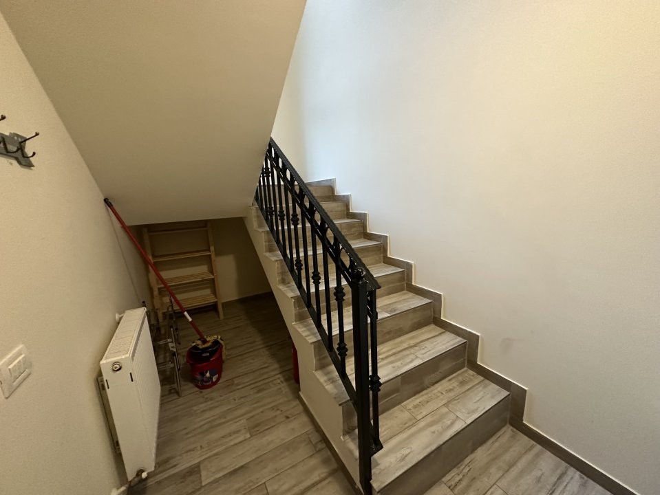 Apartament cu 3 camere, in Giroc, zona Planetelor 12, foxfort.ro