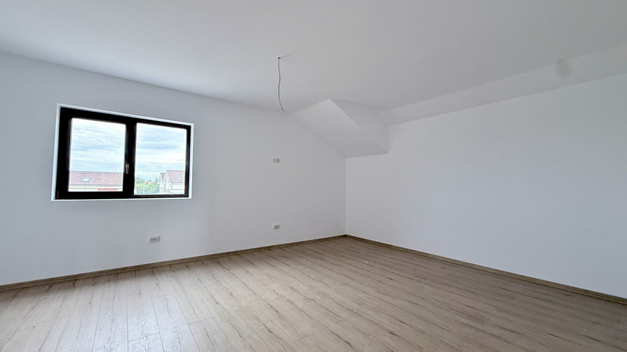 Duplex de vanzare, 4 camere Mosnita - Drumul Boilor 10, foxfort.ro