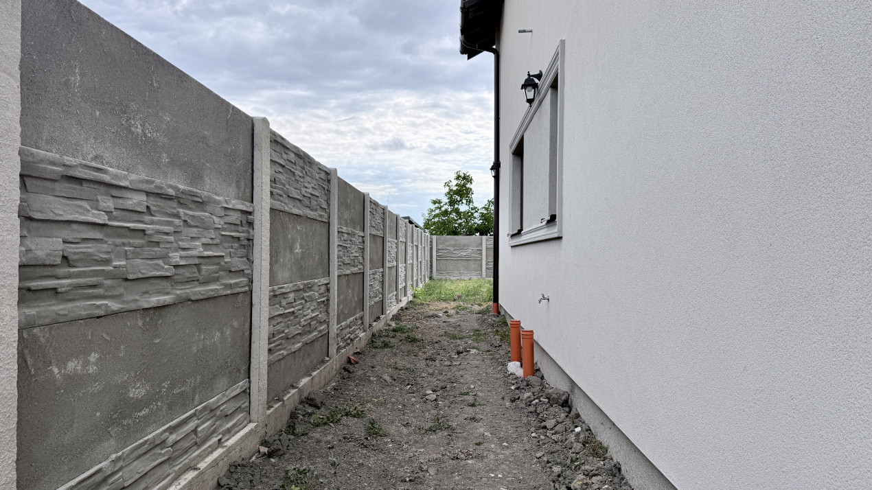 Duplex de vanzare, 4 camere Mosnita - Drumul Boilor 18, foxfort.ro