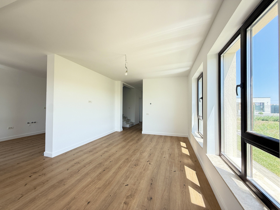 Duplex cu 442 mp teren | Dumbravita | Terase din travertin | Scara lemn masiv 14, foxfort.ro